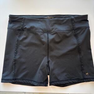 Betsey Johnson Black Performance Shorts Size XL Activewear. Athleticwear.